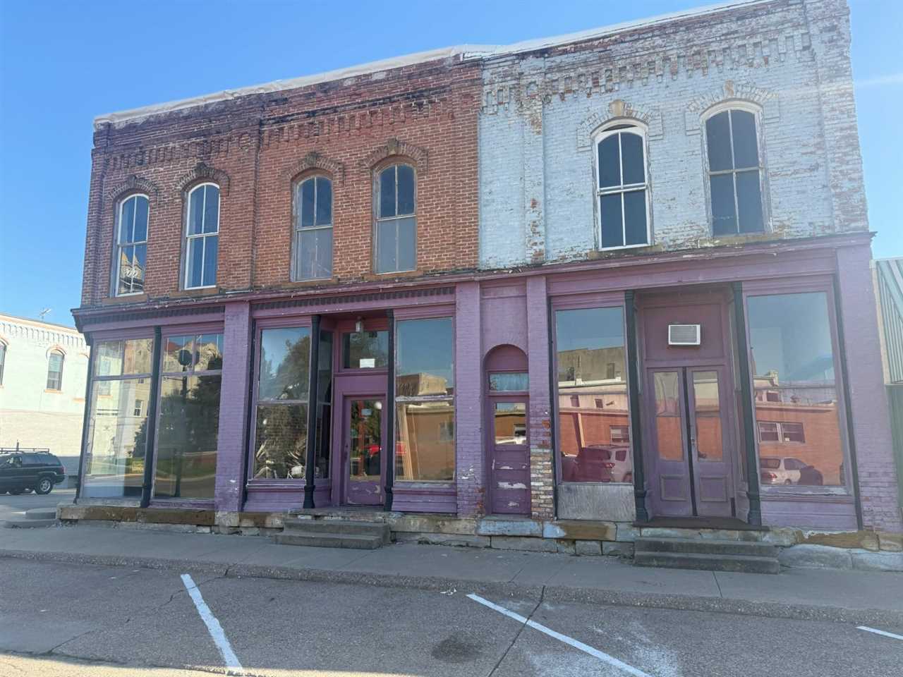 101 W Marion Sigourney IA 52591