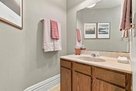 203 5th Street Kalona IA 52247