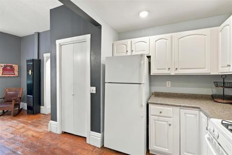 203 5th Street Kalona IA 52247