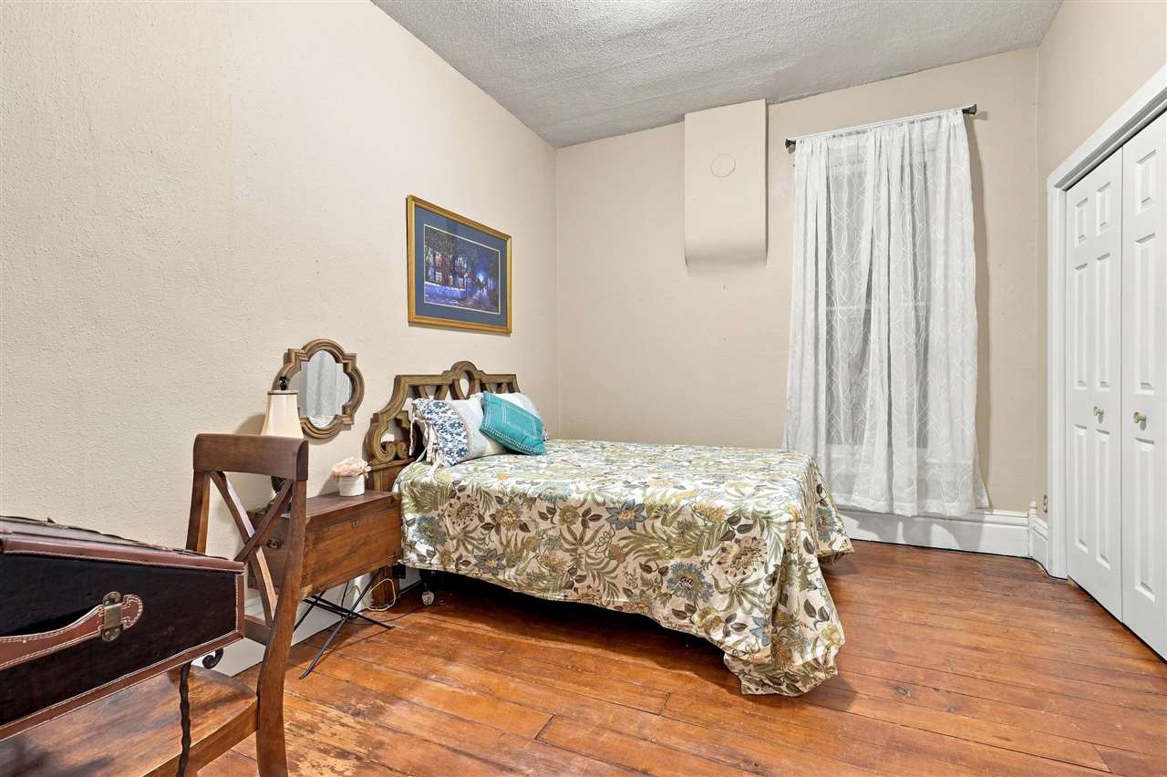 203 5th Street Kalona IA 52247