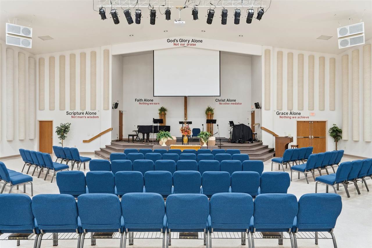 1700 NE Boyson Road Cedar Rapids IA 52402