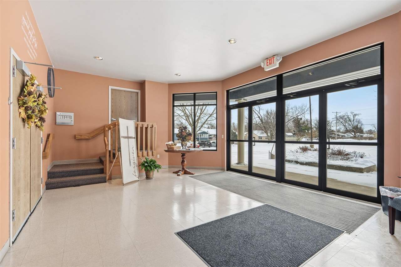1700 NE Boyson Road Cedar Rapids IA 52402