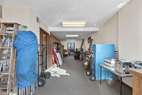 1054 W Madison Street Washington IA 52353