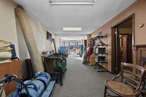 1054 W Madison Street Washington IA 52353