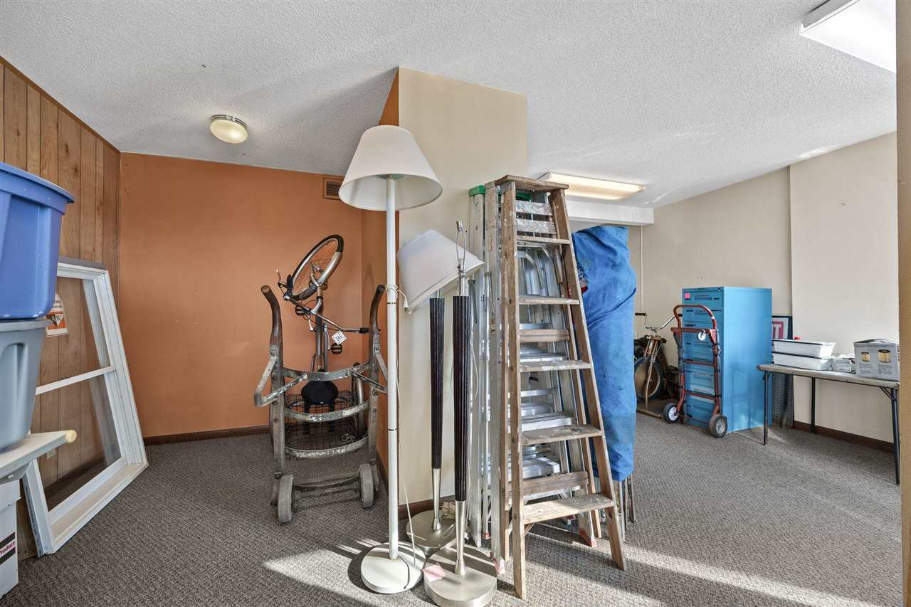 1054 W Madison Street Washington IA 52353