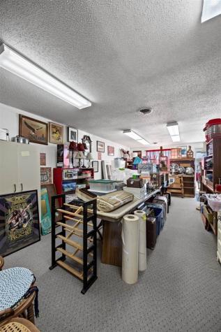 1054 W Madison Street Washington IA 52353