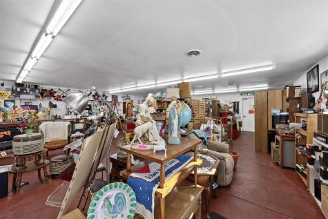 1054 W Madison Street Washington IA 52353