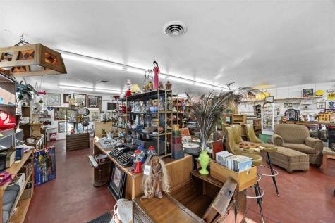 1054 W Madison Street Washington IA 52353