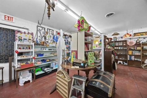 1054 W Madison Street Washington IA 52353