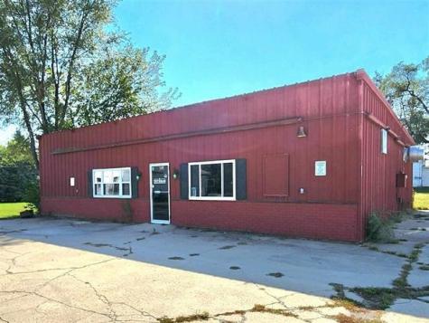 594 Eastern Avenue Marengo IA 52301