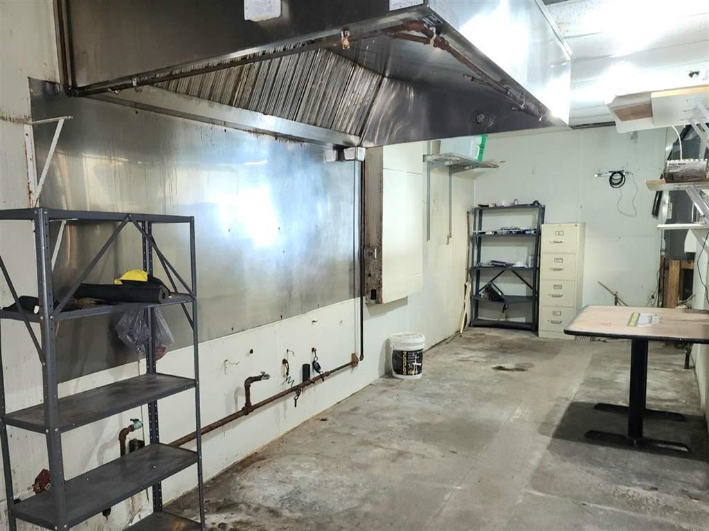 594 Eastern Avenue Marengo IA 52301