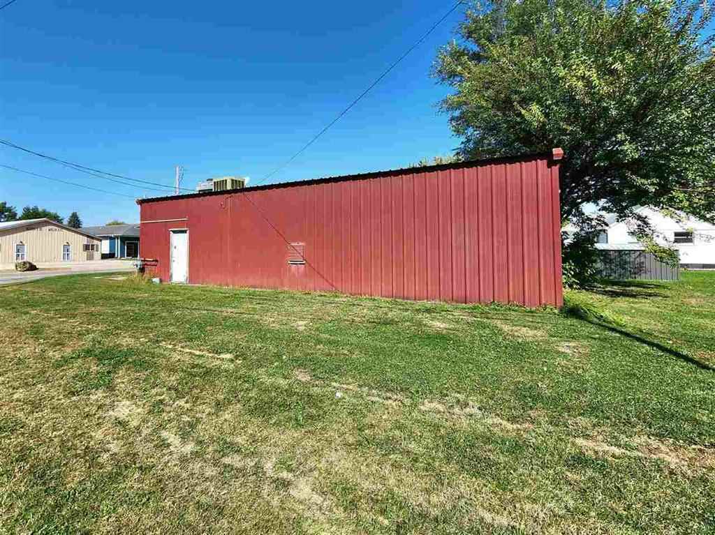 594 Eastern Avenue Marengo IA 52301