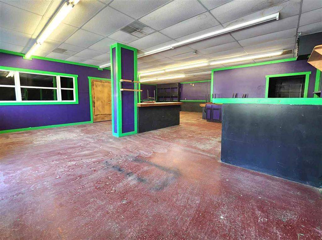 594 Eastern Avenue Marengo IA 52301