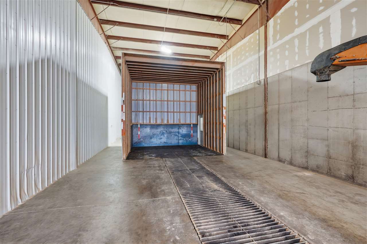 1004 Grant Street Manchester IA 52057