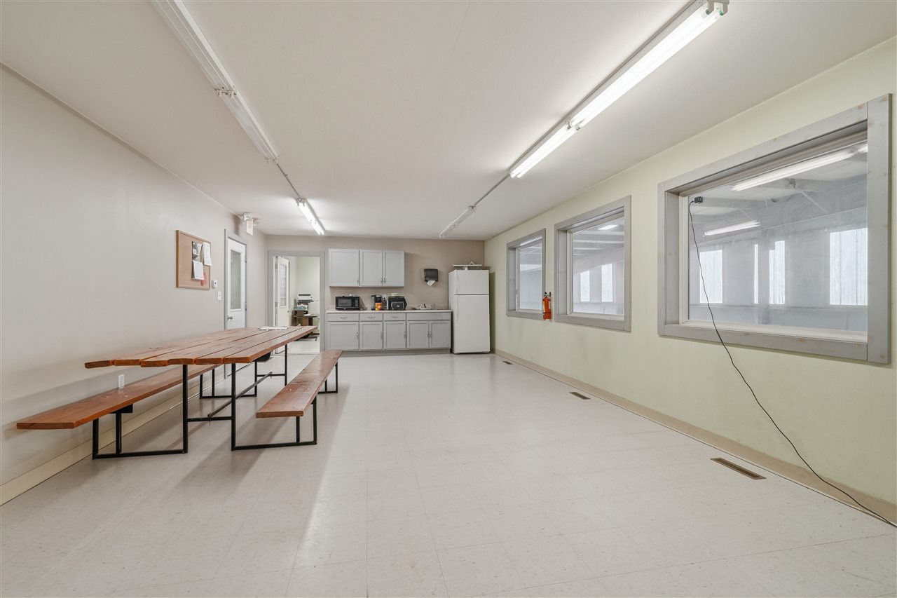 1004 Grant Street Manchester IA 52057
