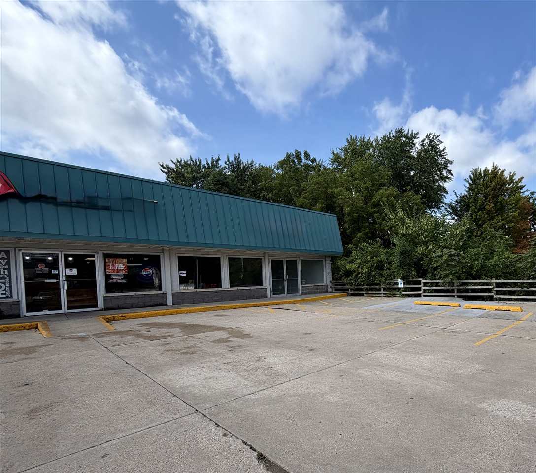 805 S 1st Avenue Iowa City IA 52245