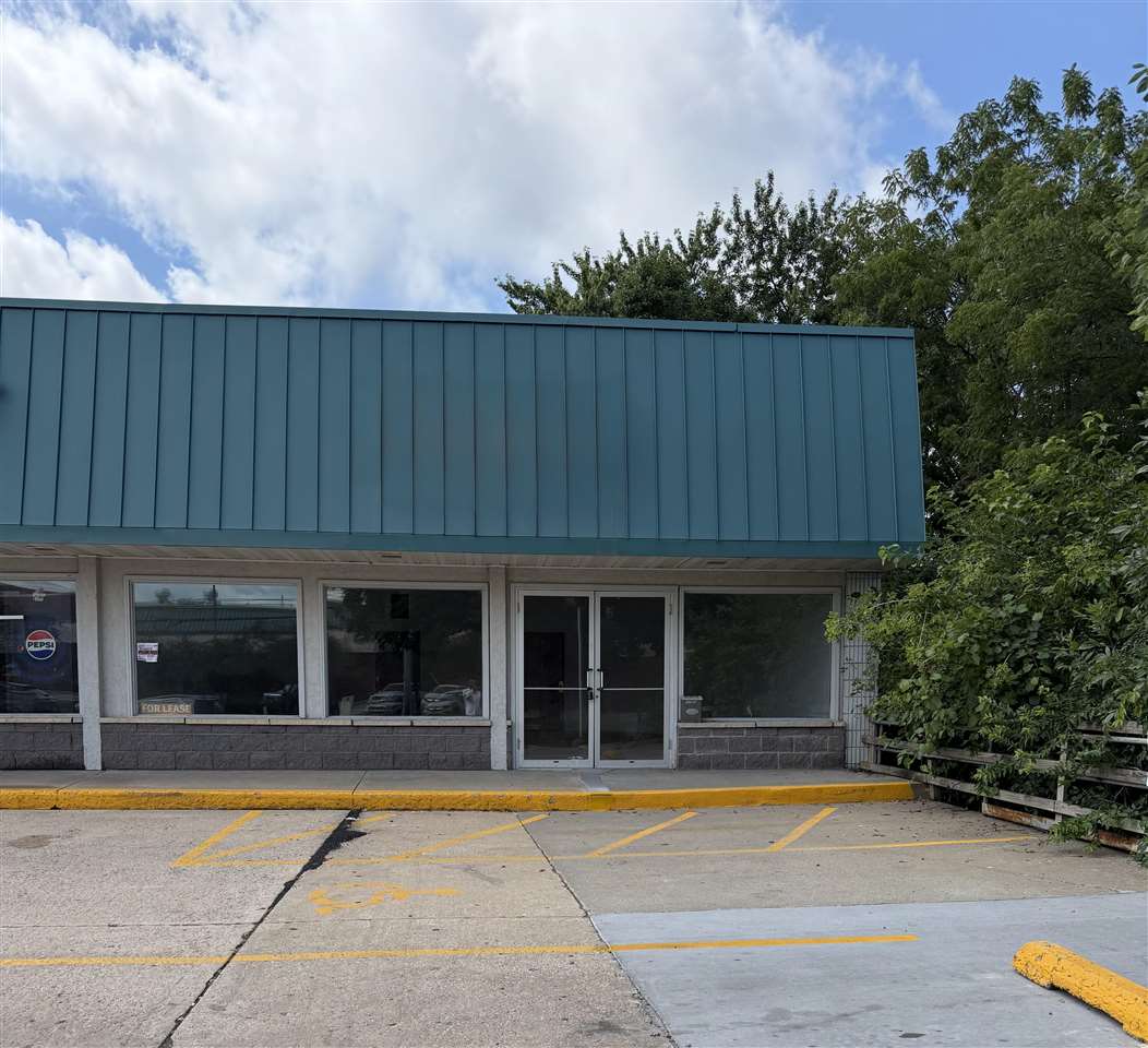 805 S 1st Avenue Iowa City IA 52245