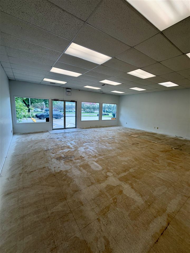 805 S 1st Avenue Iowa City IA 52245