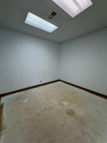 805 S 1st Avenue Iowa City IA 52245