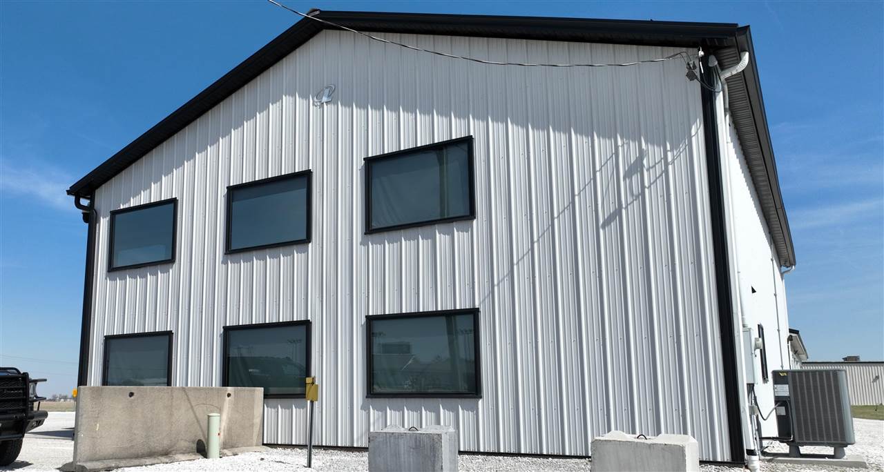 214 Airport Road Washington IA 52353