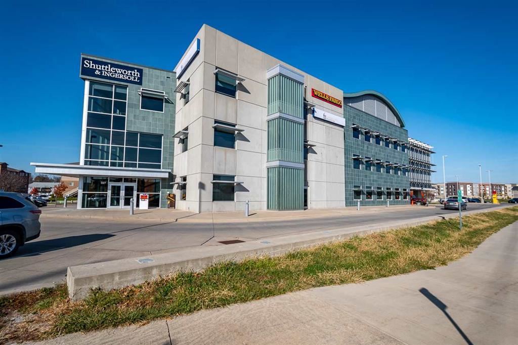 327 2nd Street Coralville IA 52241