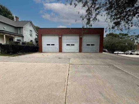 217 1st Street NW Mt Vernon IA 52314