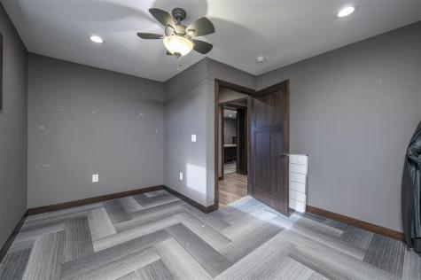 2601 120th Street NW Swisher IA 52338