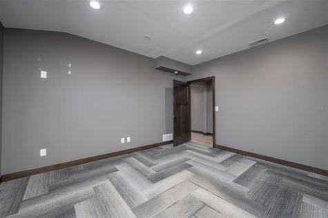 2601 120th Street NW Swisher IA 52338