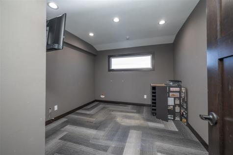 2601 120th Street NW Swisher IA 52338