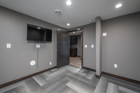 2601 120th Street NW Swisher IA 52338