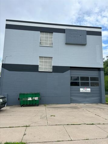 931/945 SW Rockford Road Cedar Rapids IA 52404