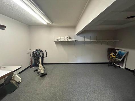 931/945 SW Rockford Road Cedar Rapids IA 52404