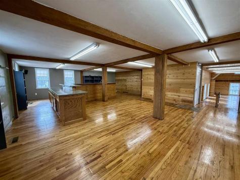 4402 220TH Trail Amana IA 52203