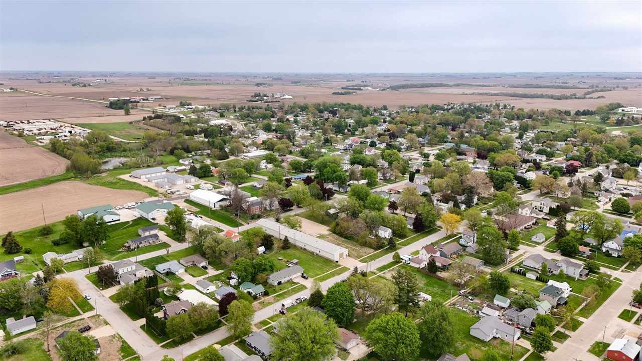 401 W 9th Street Tipton IA 52772