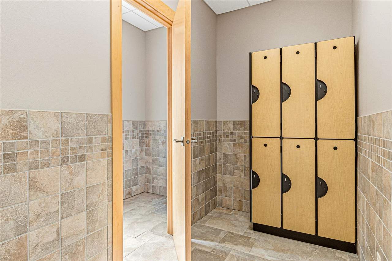 2425 Oakdale Boulevard Coralville IA 52241