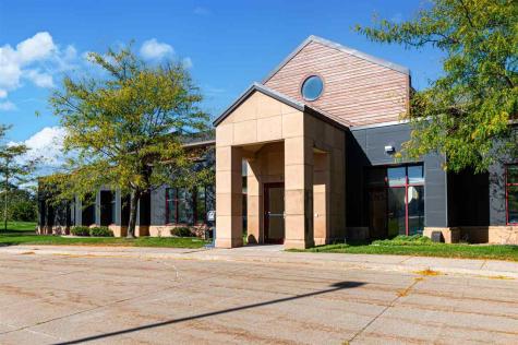 2425 Oakdale Boulevard Coralville IA 52241