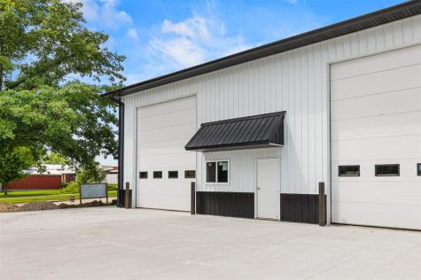 2451 Freedom Court Iowa City IA 52240
