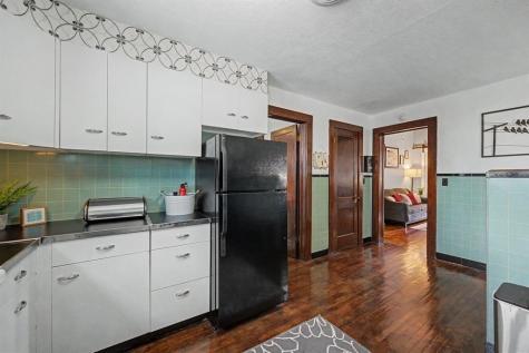 806 12th Street Belle Plaine IA 52208