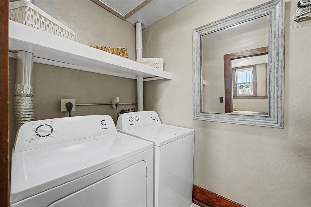 806 12th Street Belle Plaine IA 52208