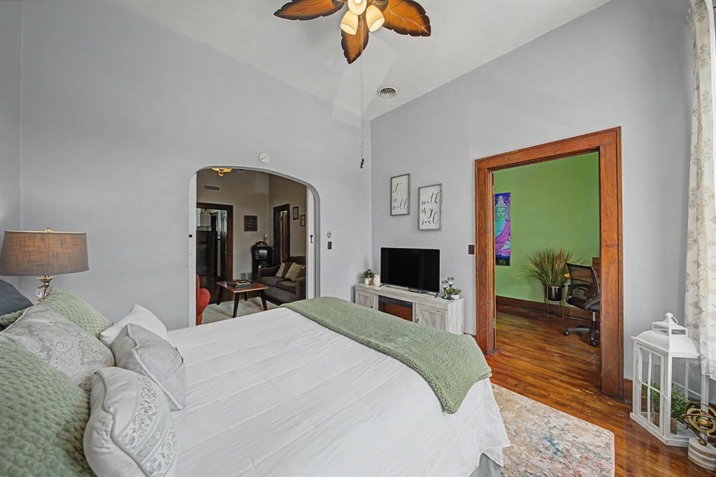 806 12th Street Belle Plaine IA 52208