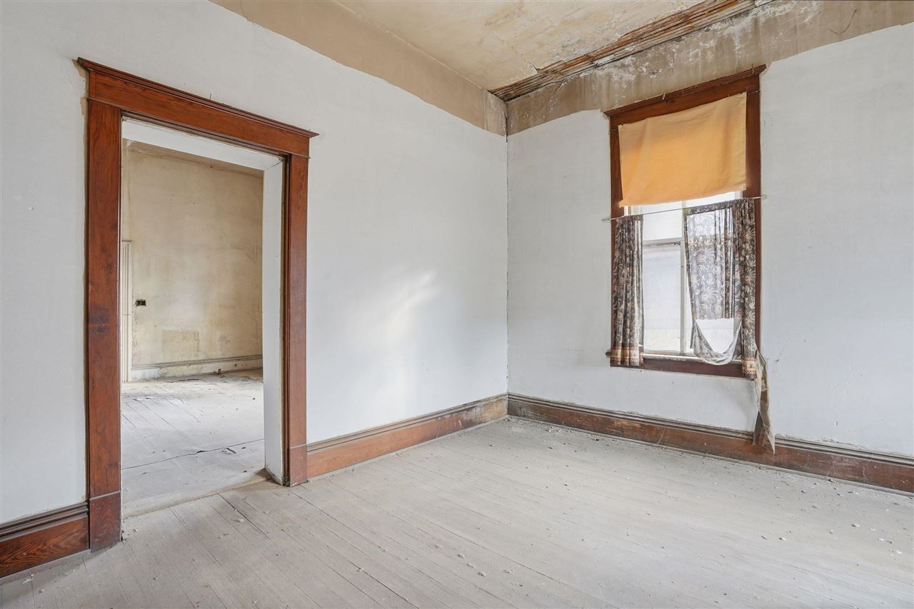 236 Main Street Columbus Junction IA 52738
