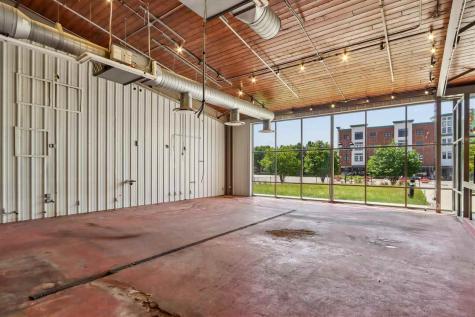 903 Quarry Road Coralville IA 52241