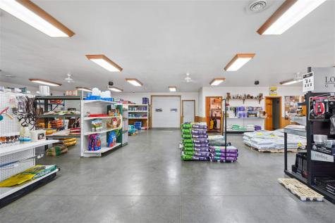 310-330 S Dubuque Street Solon IA 52333