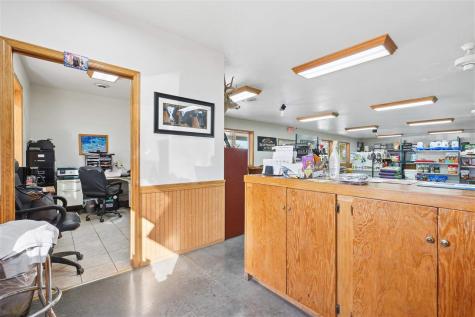 310-330 S Dubuque Street Solon IA 52333