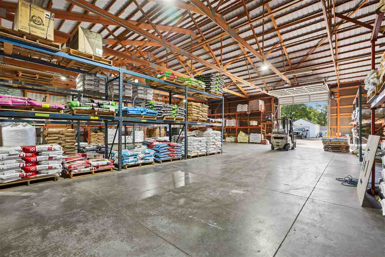 310-330 S Dubuque Street Solon IA 52333