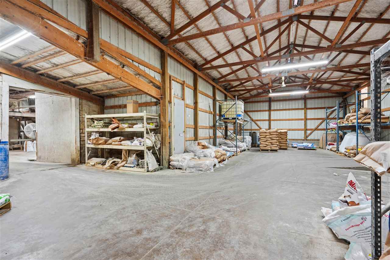 310-330 S Dubuque Street Solon IA 52333