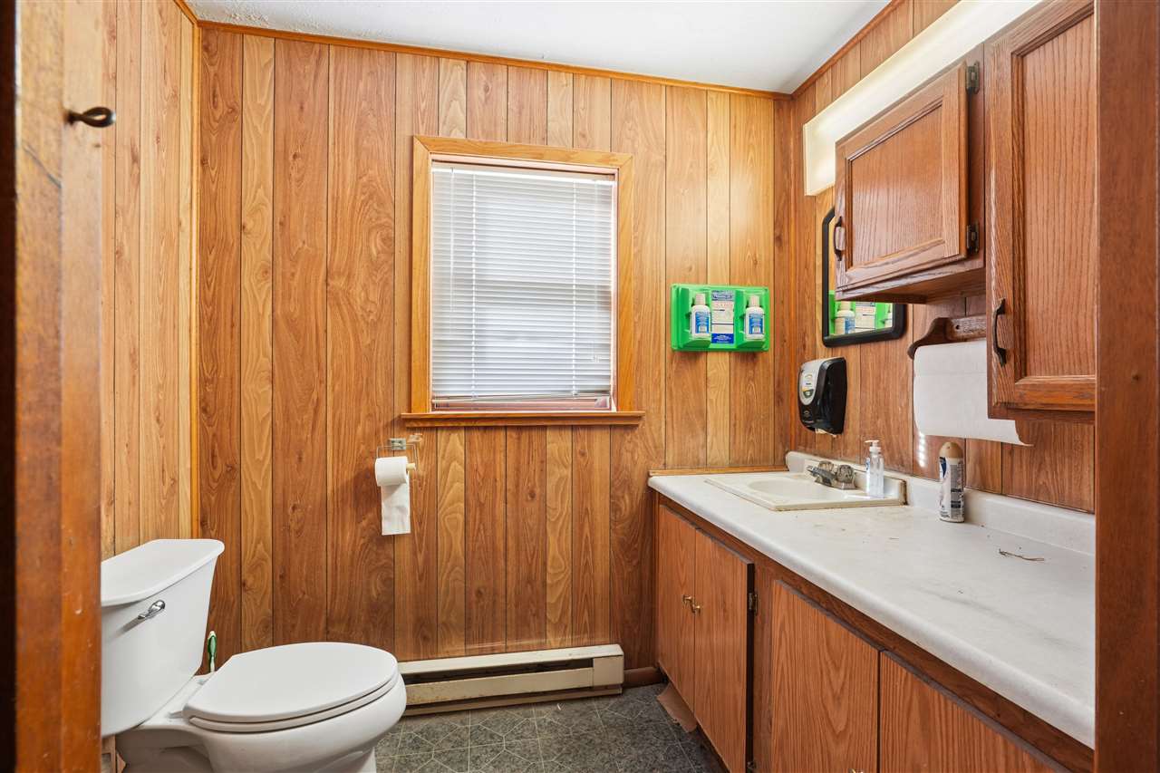 310-330 S Dubuque Street Solon IA 52333
