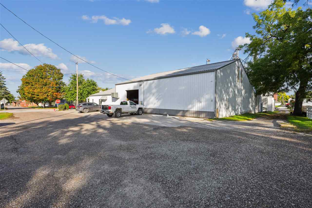 310-330 S Dubuque Street Solon IA 52333