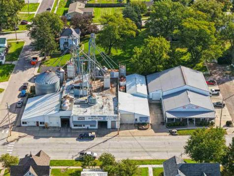 310-330 S Dubuque Street Solon IA 52333