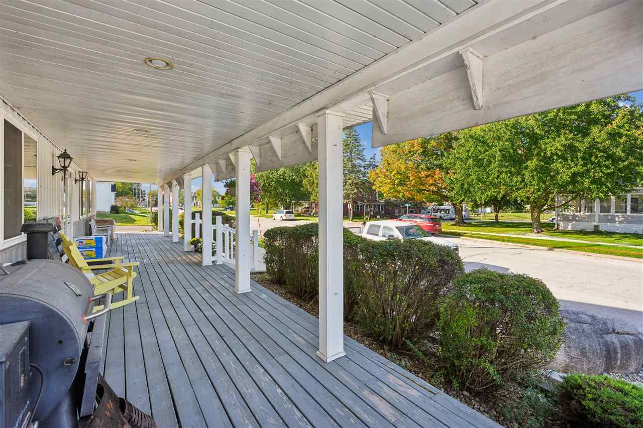 310-330 S Dubuque Street Solon IA 52333